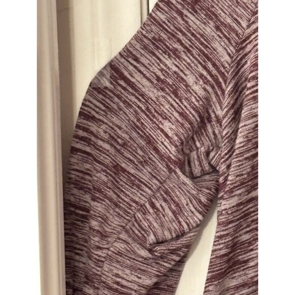 Xersion Red & White 2X Long Sleeve Shoulder Cut Shirt Womens - Picture 4 of 10